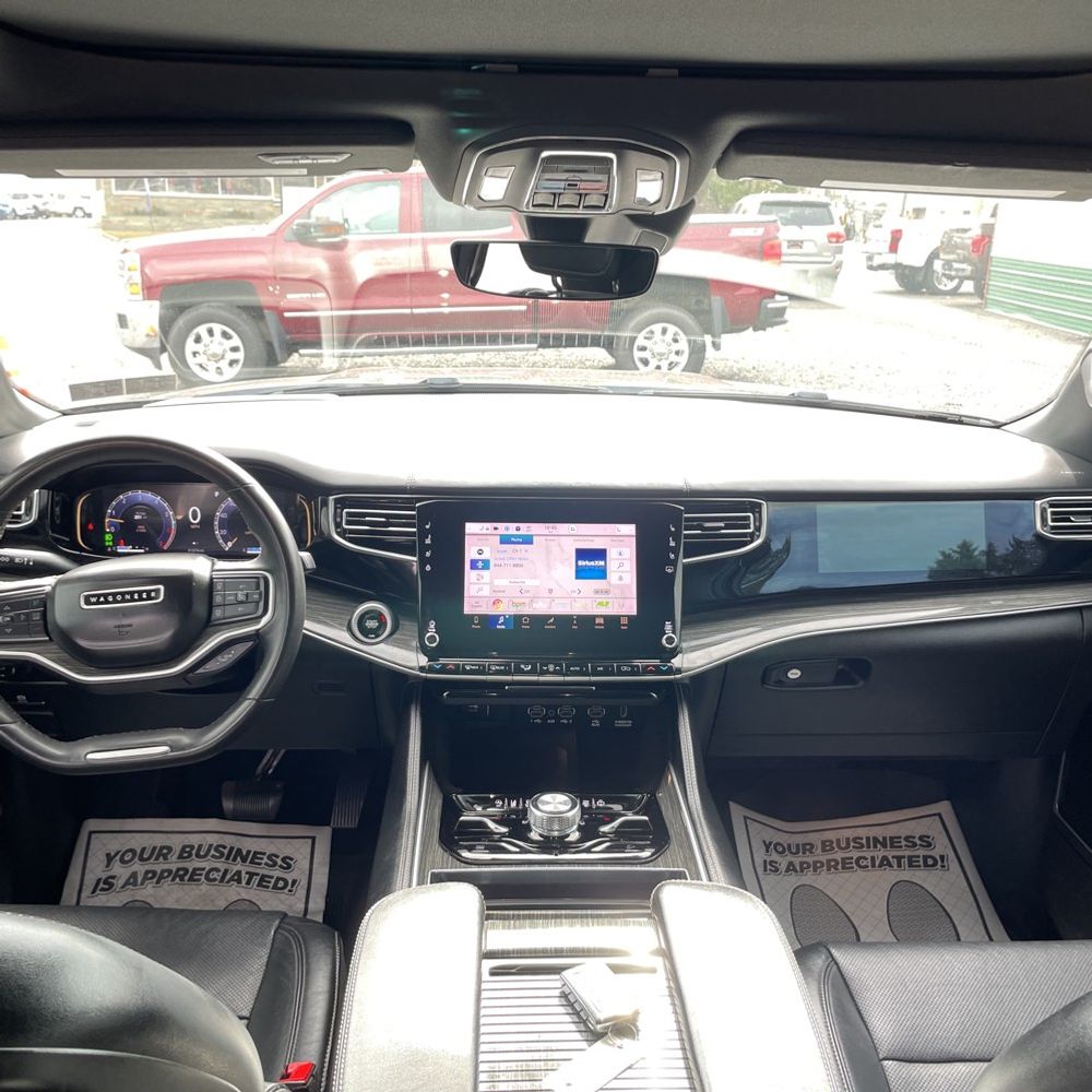 2022 Jeep Wagoneer Series III