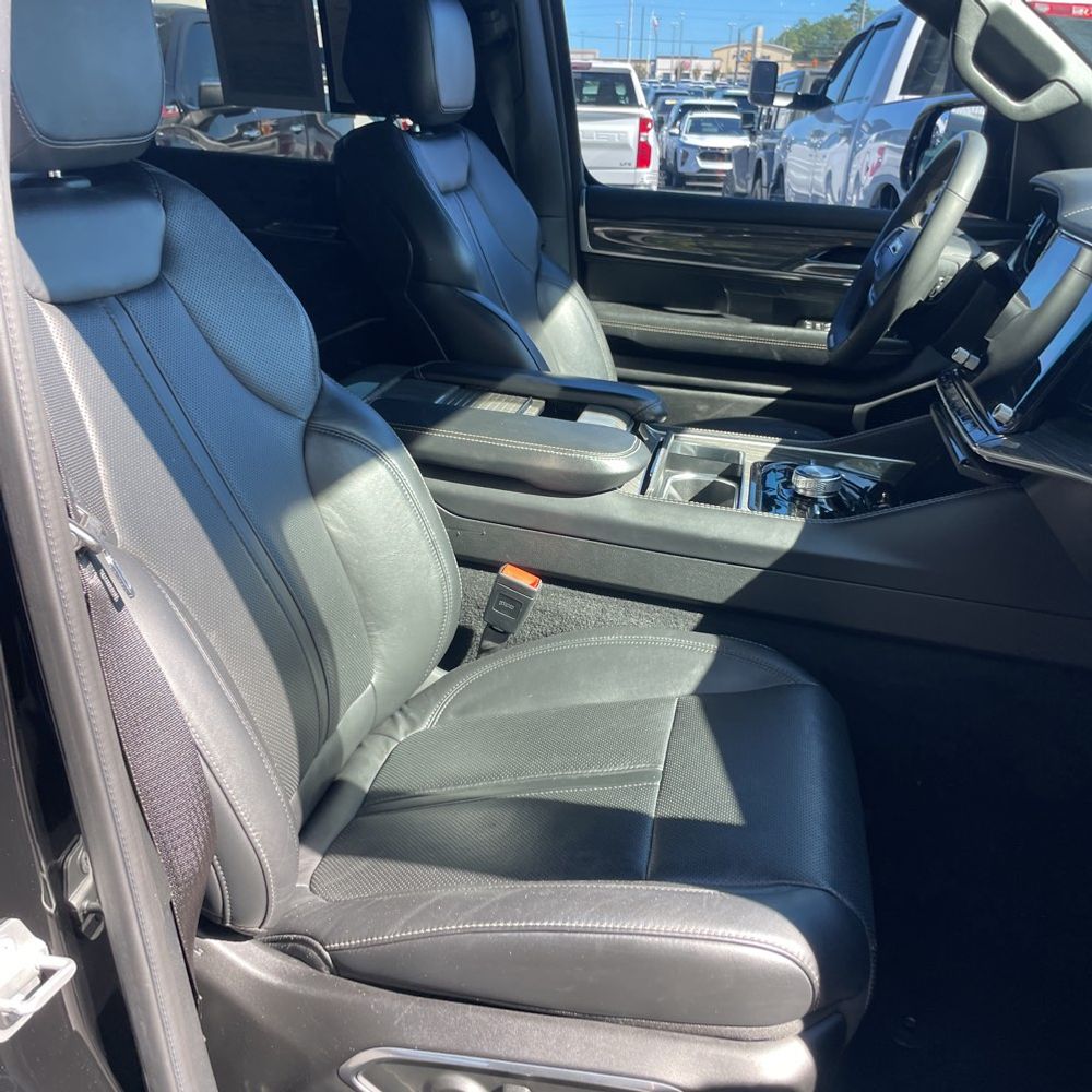 2022 Jeep Wagoneer Series III
