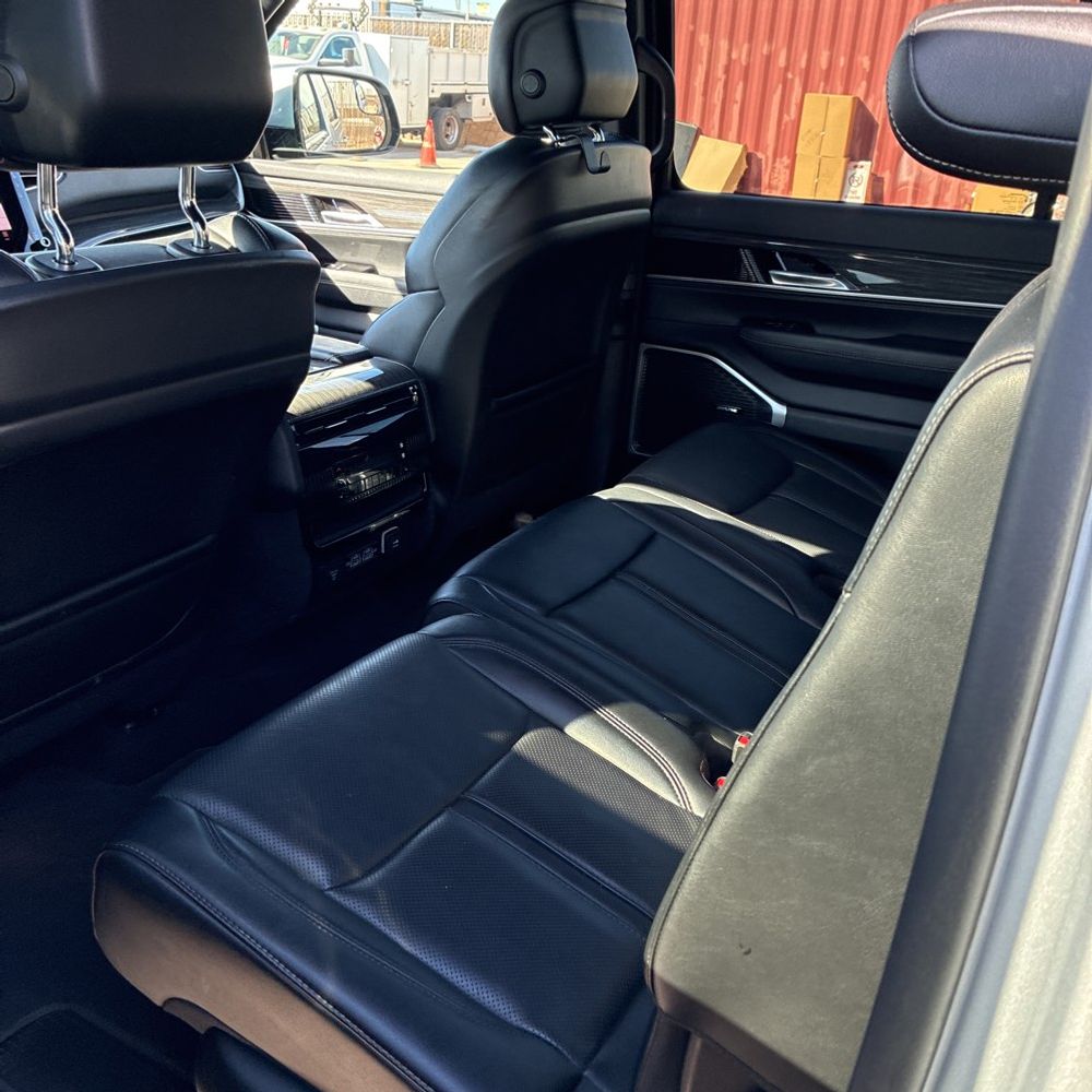 2022 Jeep Wagoneer Series III