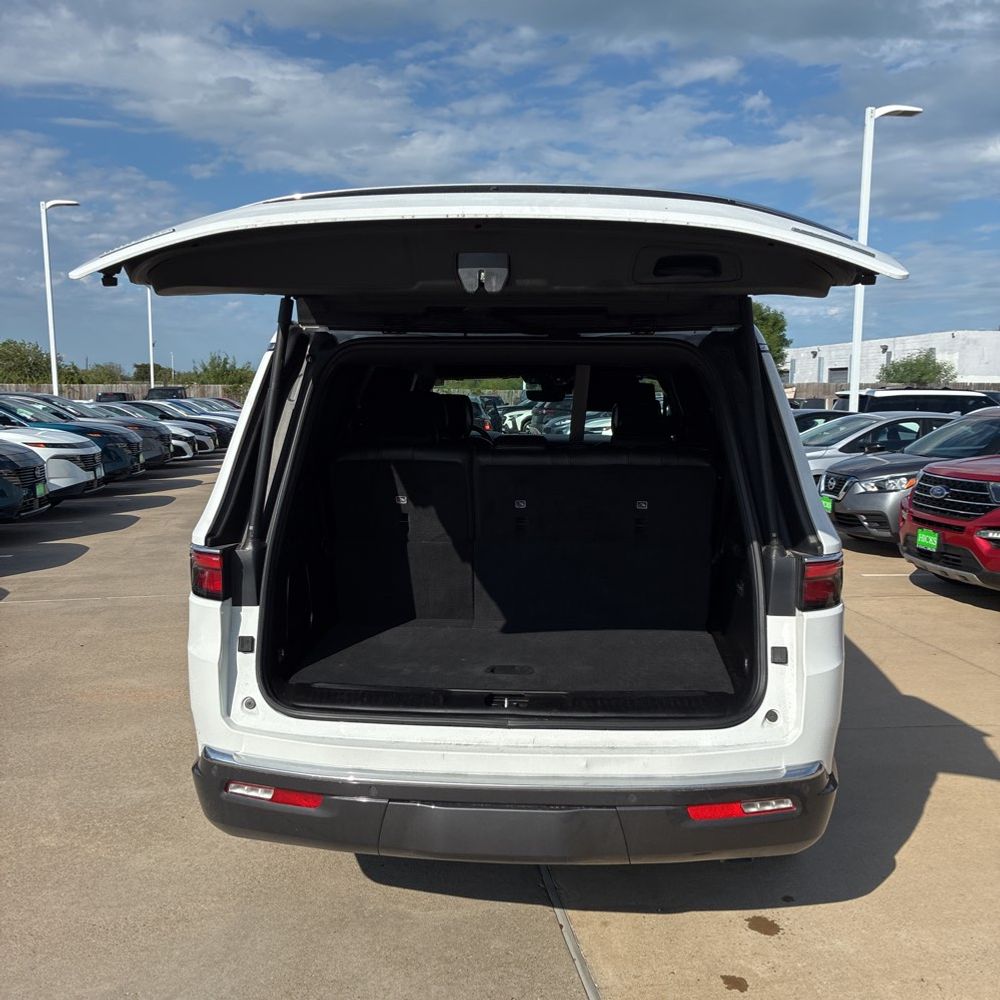 2022 Jeep Wagoneer Series III