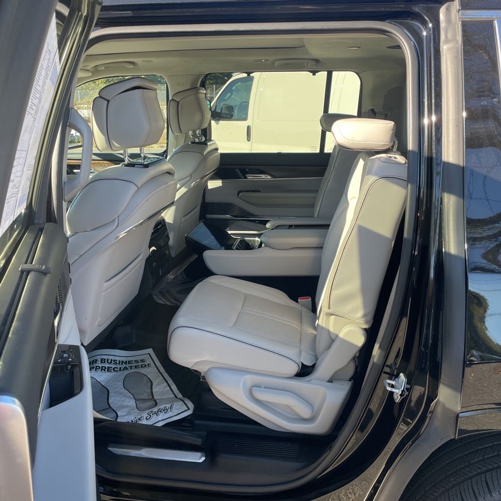 2022 Jeep Grand Wagoneer Series II