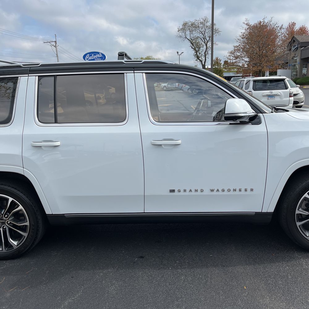 2022 Jeep Grand Wagoneer Series III