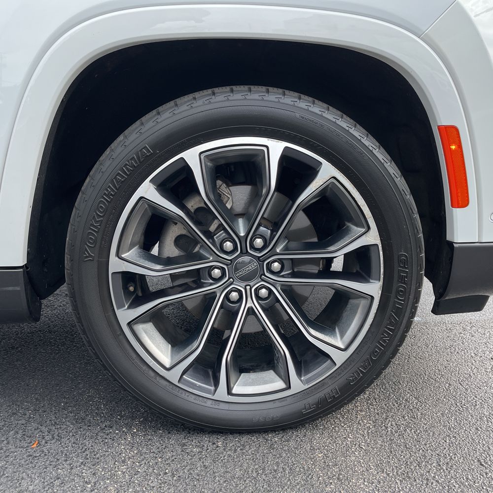 2022 Jeep Grand Wagoneer Series III