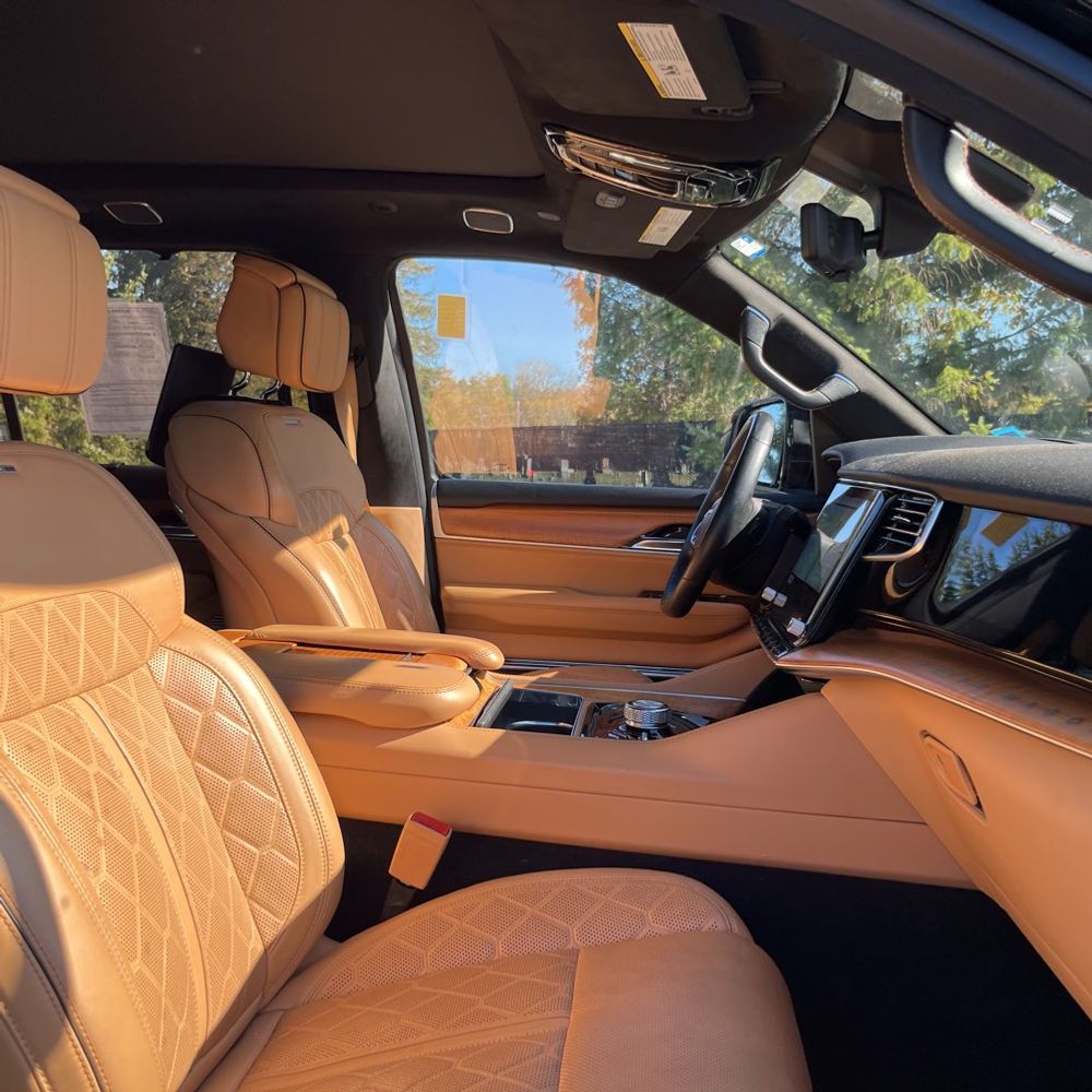 2022 Jeep Grand Wagoneer Series III