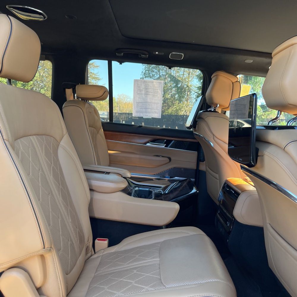 2022 Jeep Grand Wagoneer Series III
