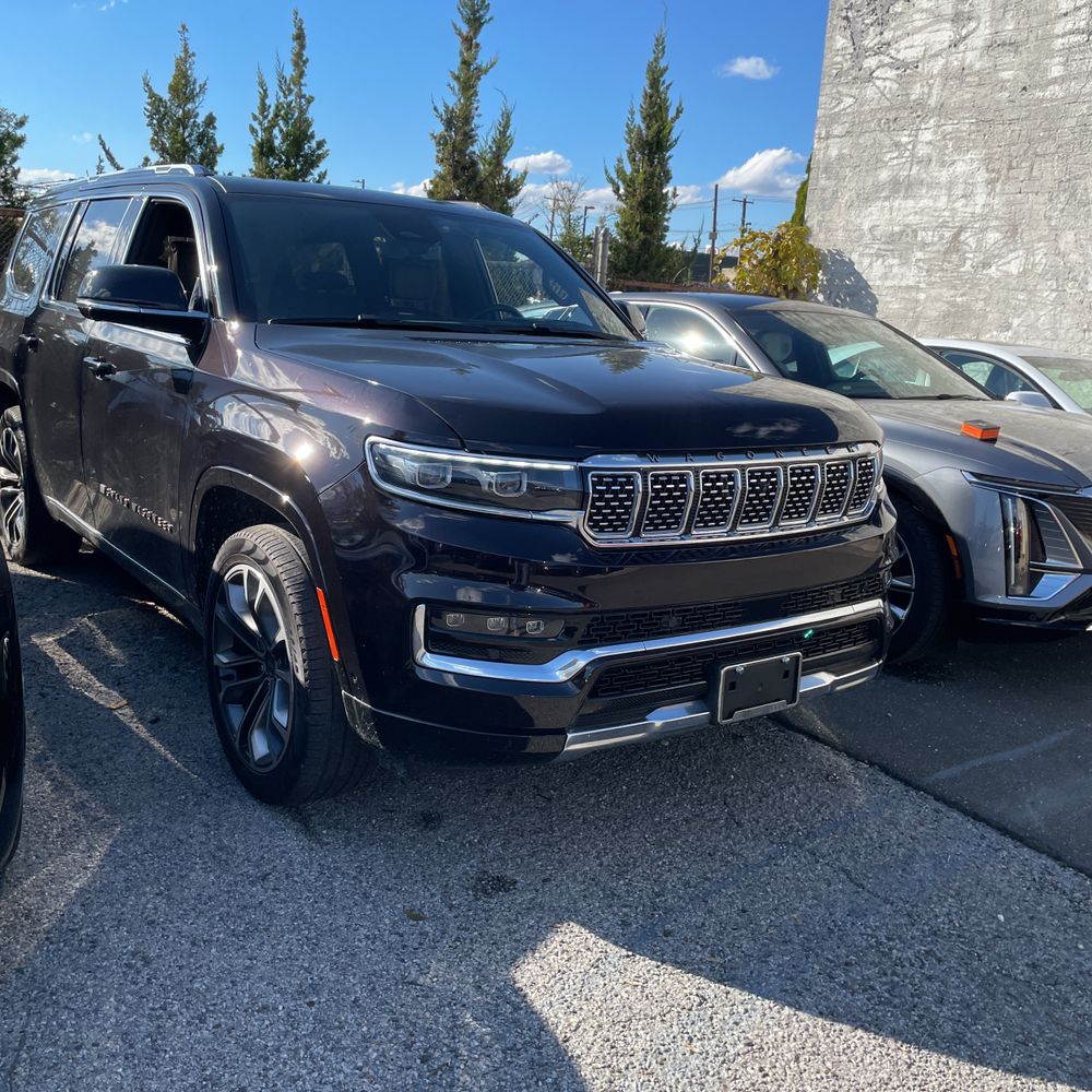 2023 Jeep Grand Wagoneer Series III