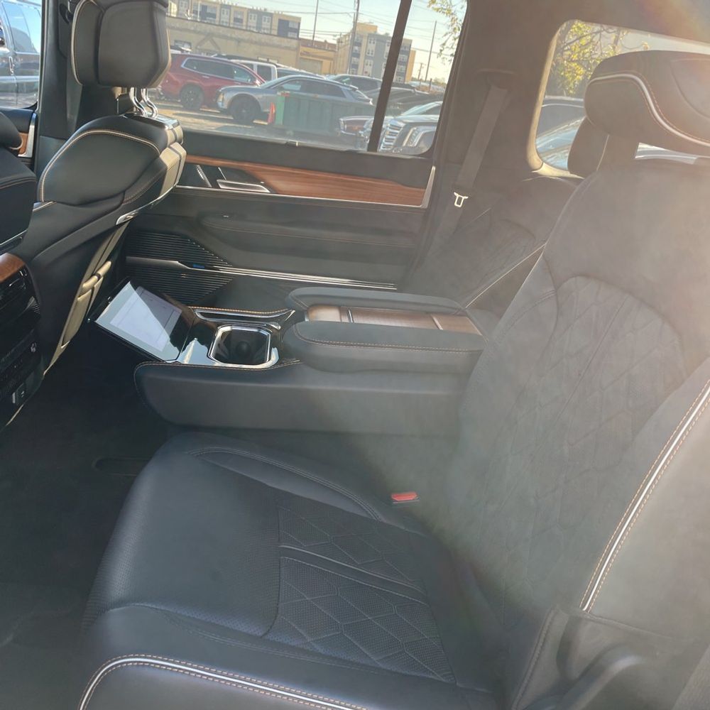 2023 Jeep Grand Wagoneer Series III