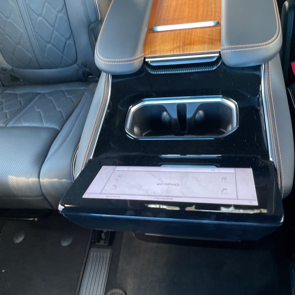 2023 Jeep Grand Wagoneer Series III