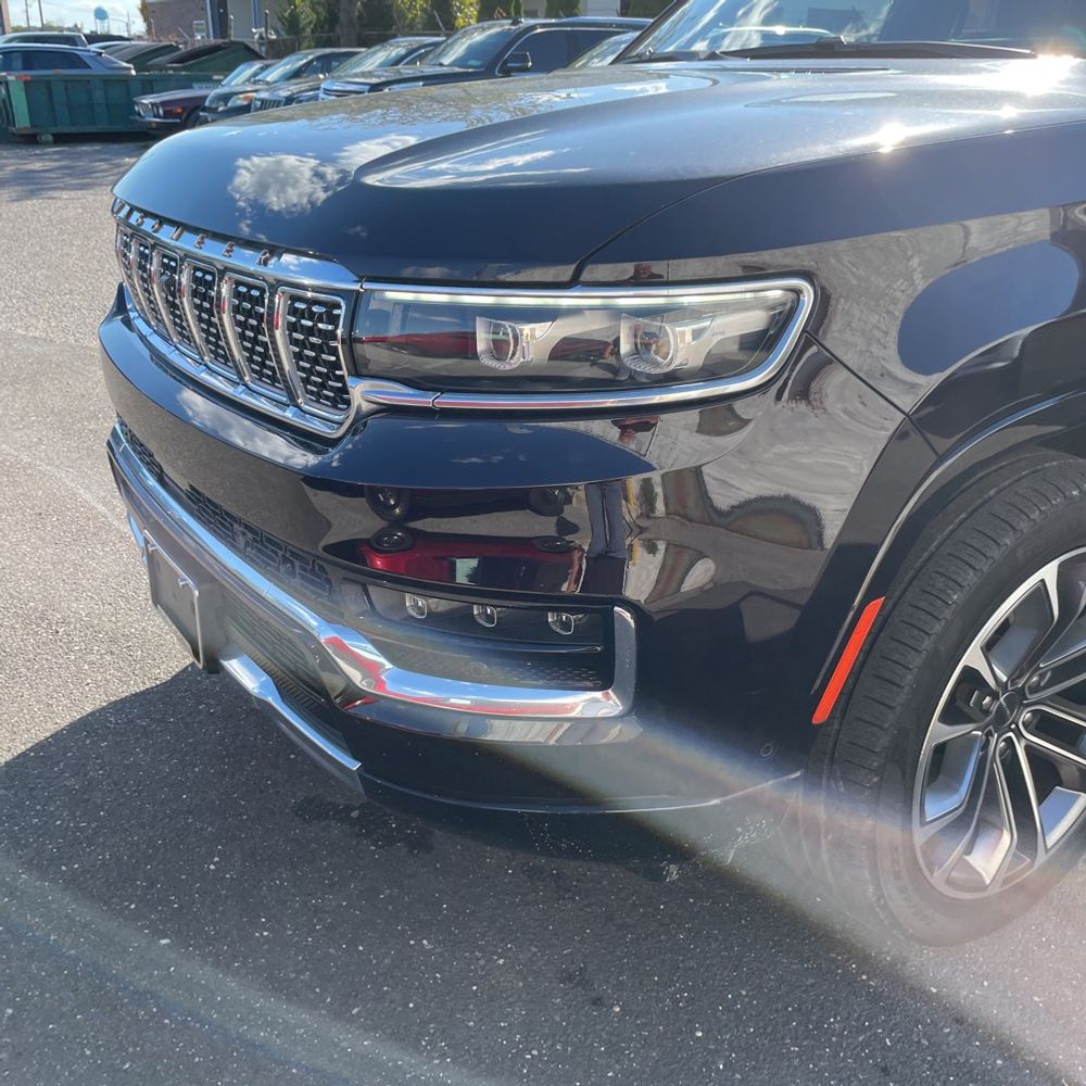 2023 Jeep Grand Wagoneer Series III