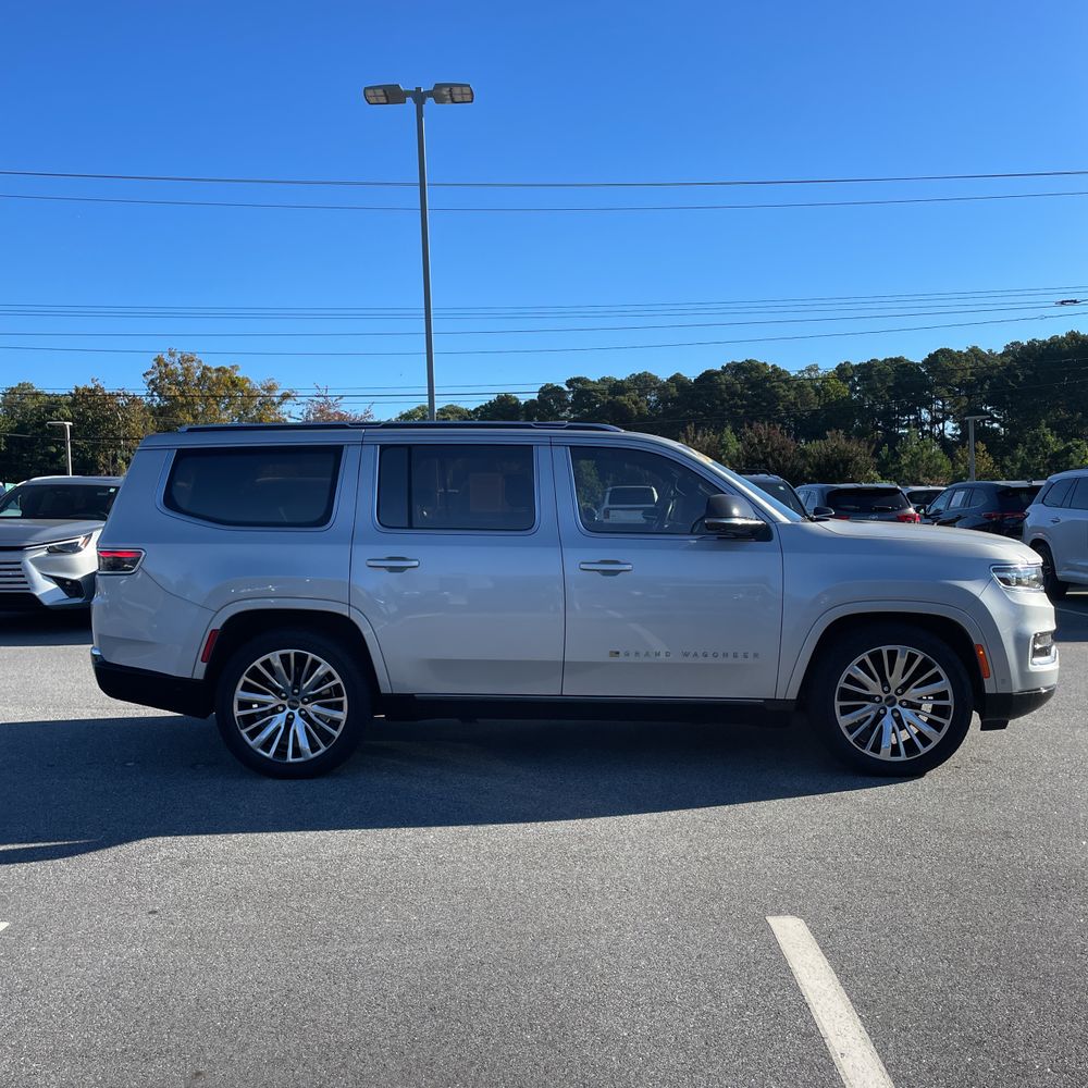 2023 Jeep Grand Wagoneer Series III