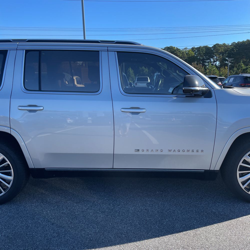 2023 Jeep Grand Wagoneer Series III
