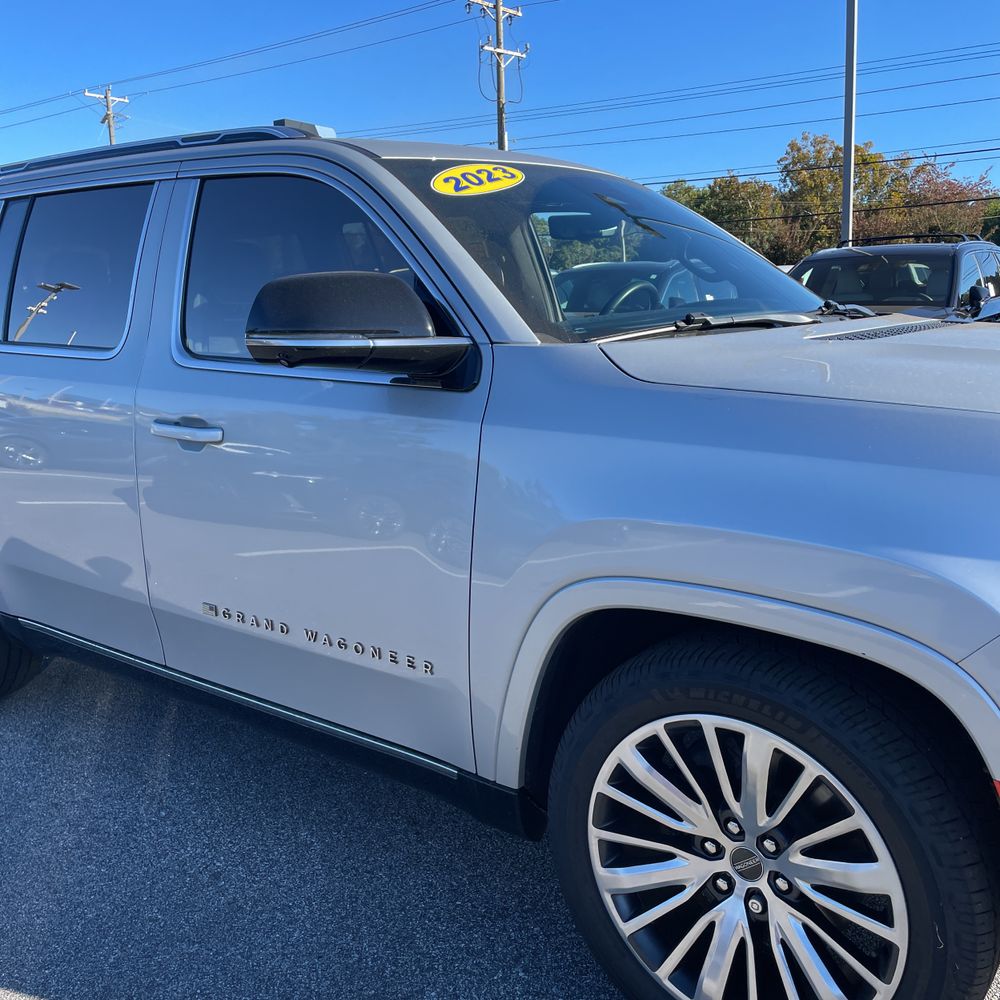 2023 Jeep Grand Wagoneer Series III