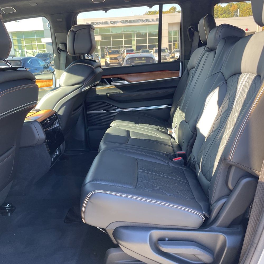 2023 Jeep Grand Wagoneer Series III