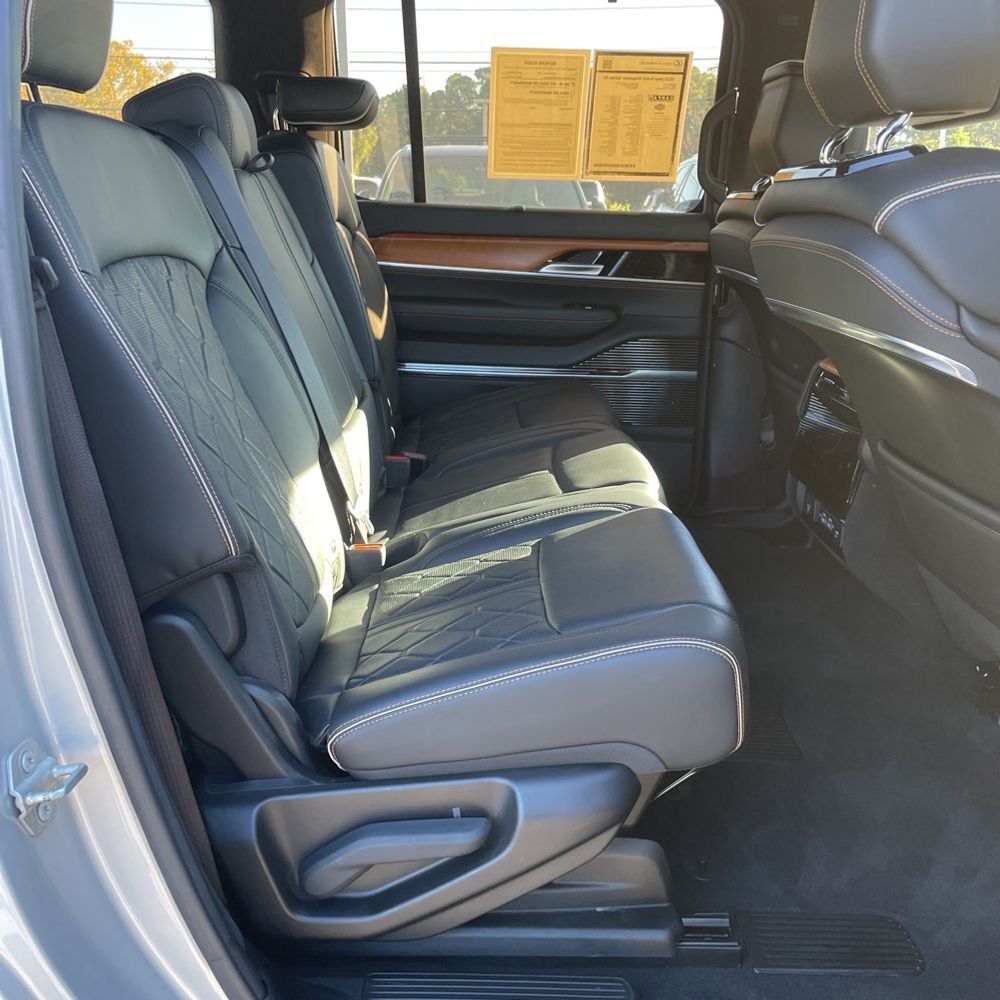 2023 Jeep Grand Wagoneer Series III