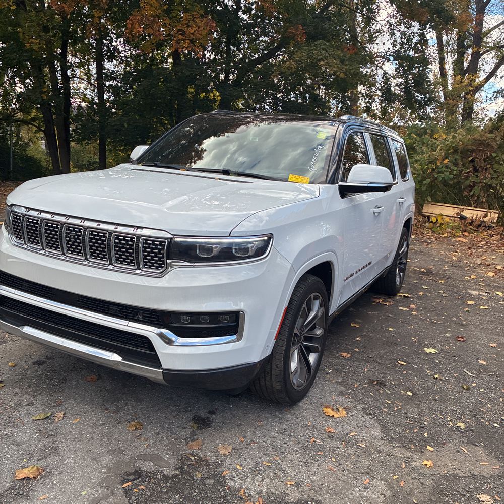2022 Jeep Grand Wagoneer Series III
