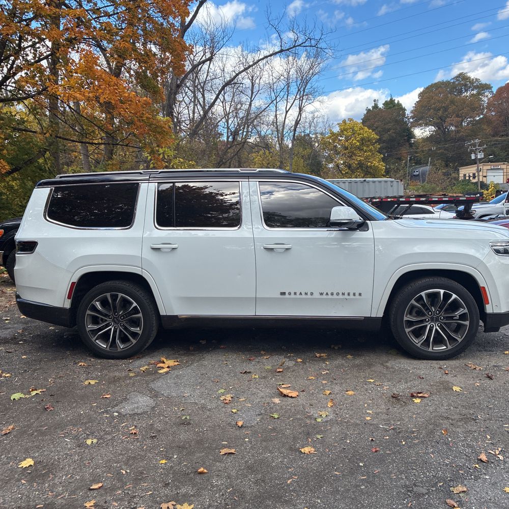 2022 Jeep Grand Wagoneer Series III