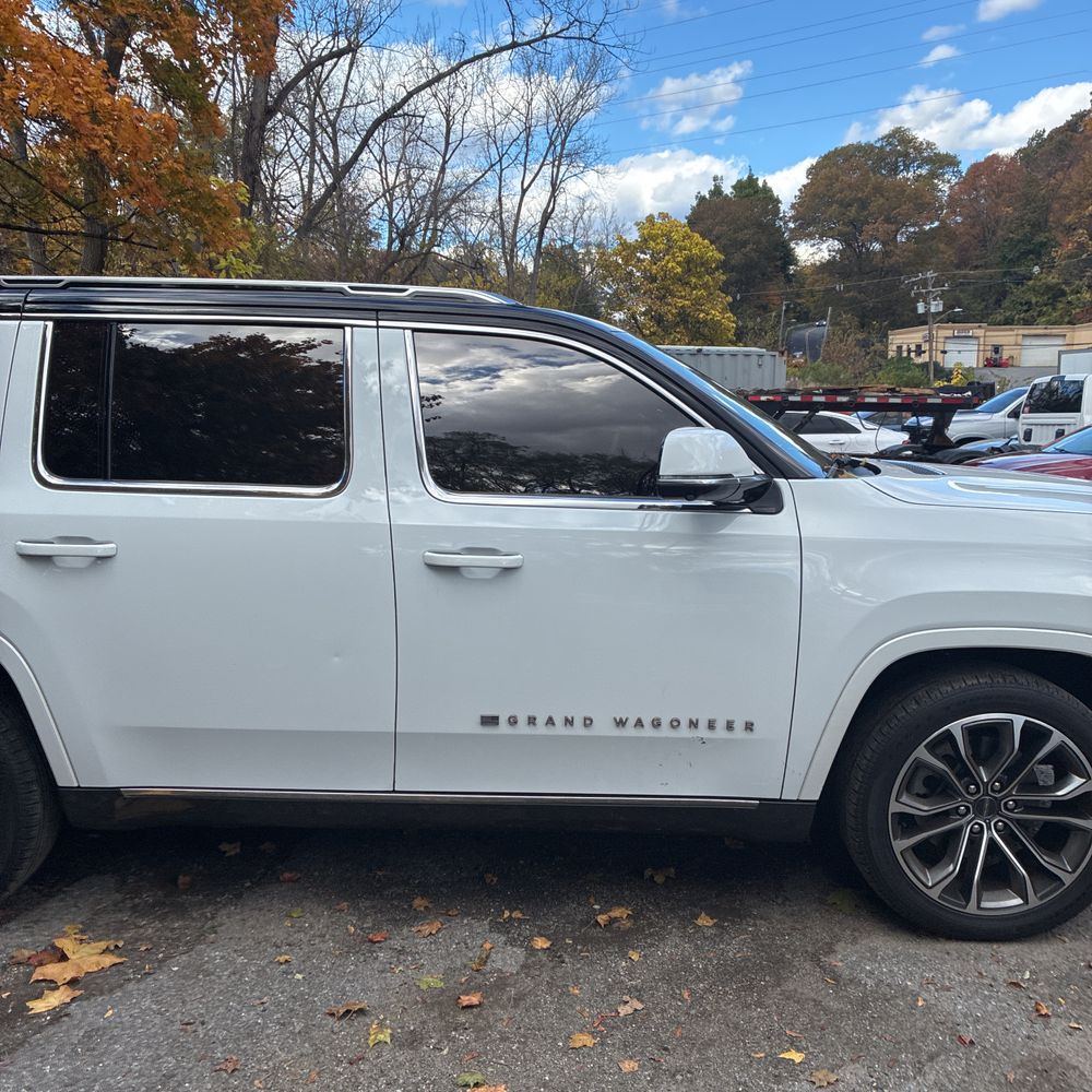 2022 Jeep Grand Wagoneer Series III