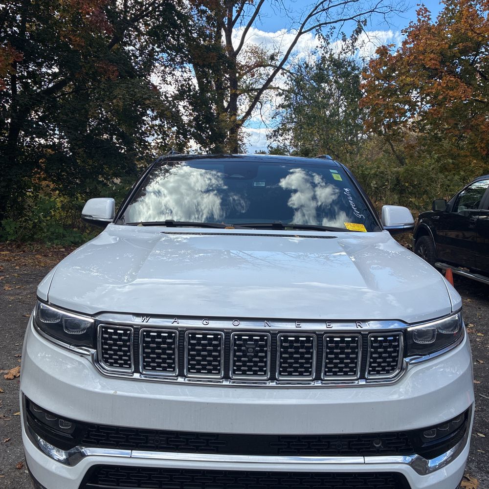 2022 Jeep Grand Wagoneer Series III