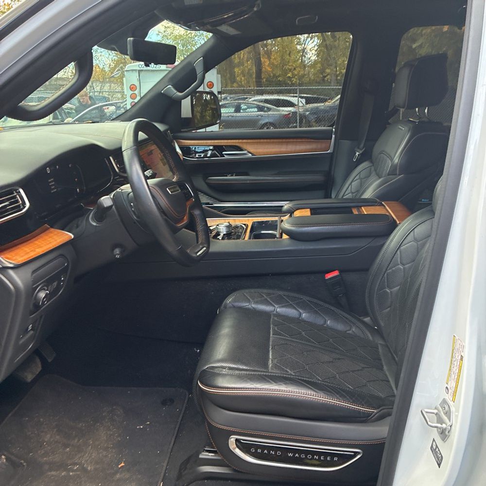 2022 Jeep Grand Wagoneer Series III