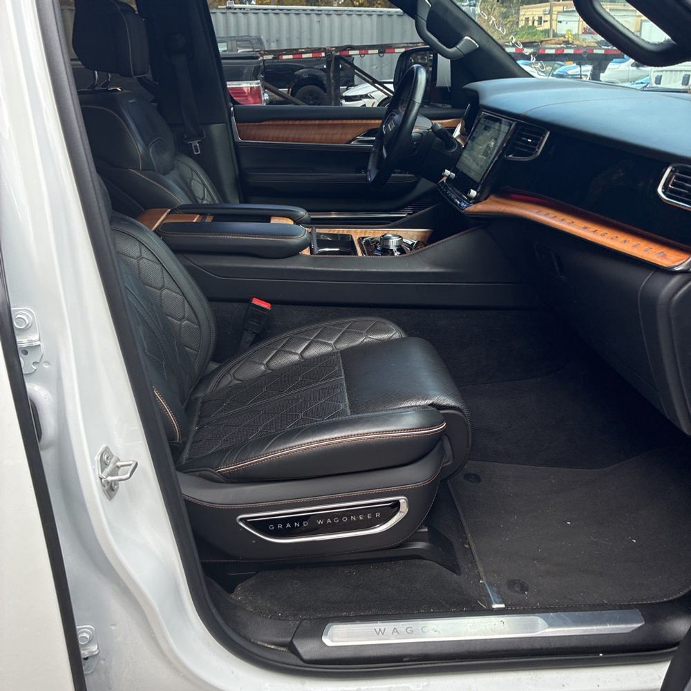 2022 Jeep Grand Wagoneer Series III