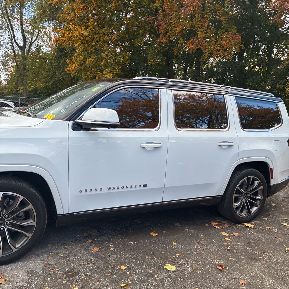 2022 Jeep Grand Wagoneer Series III