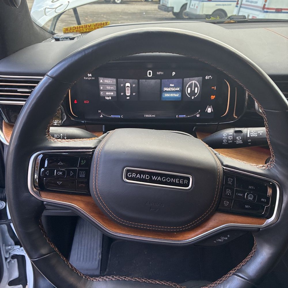 2022 Jeep Grand Wagoneer Series III