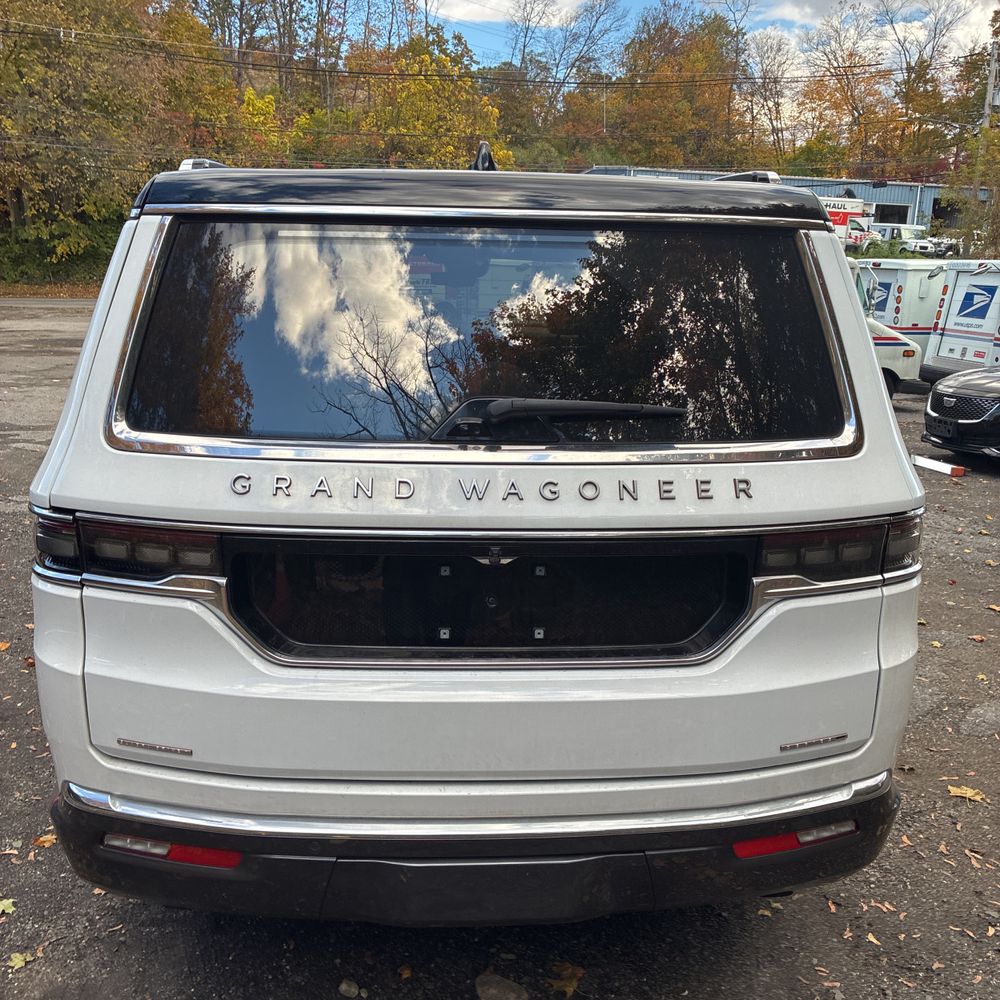 2022 Jeep Grand Wagoneer Series III