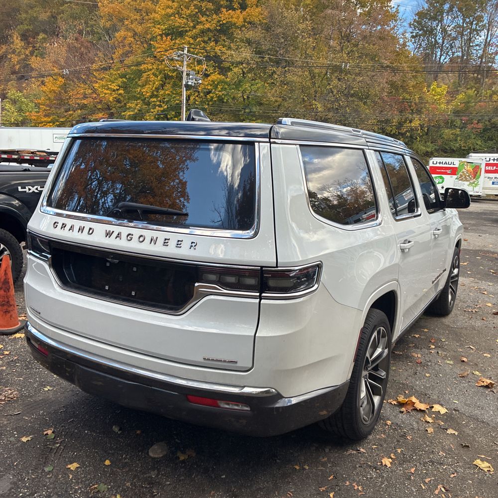 2022 Jeep Grand Wagoneer Series III