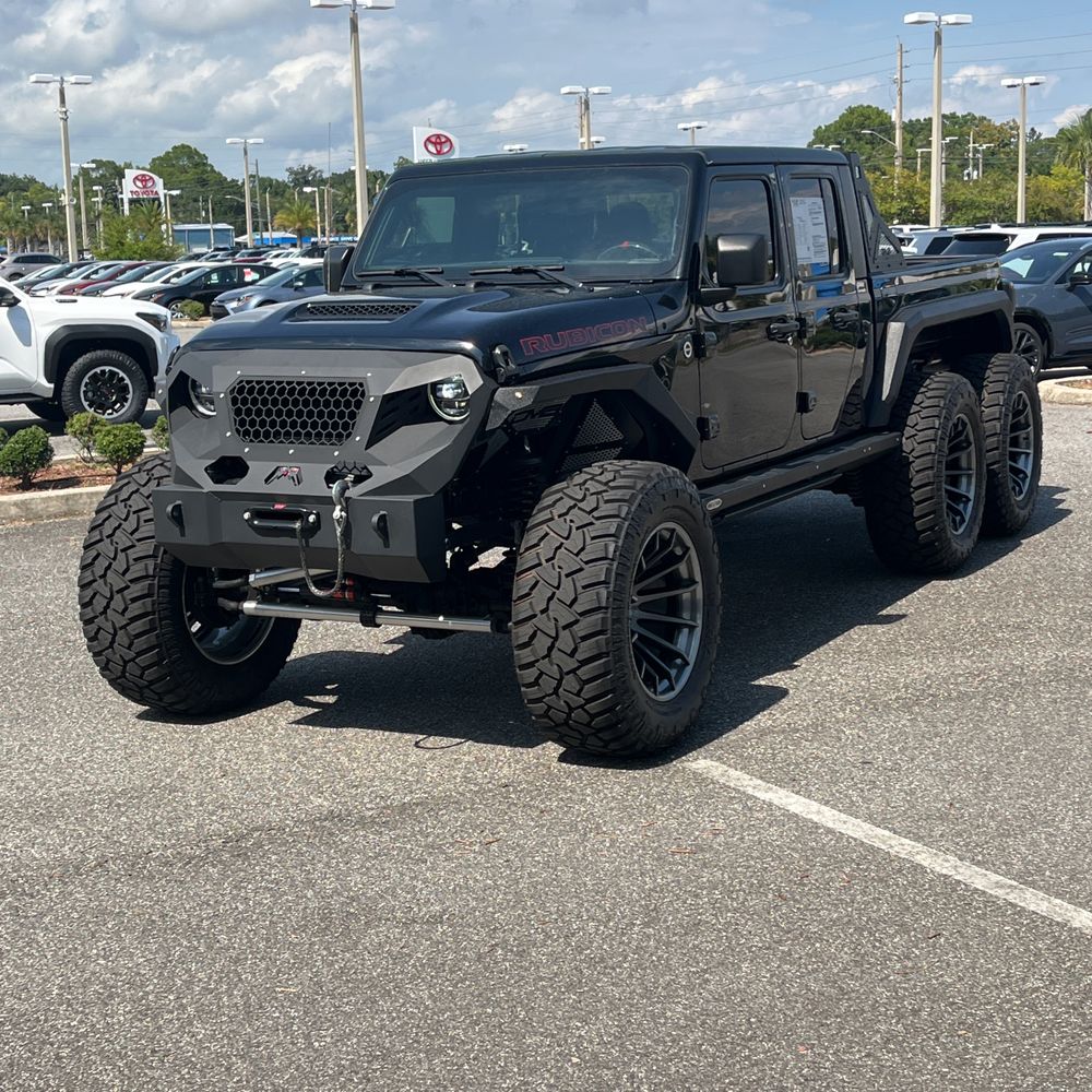 2022 Jeep Gladiator Sport S