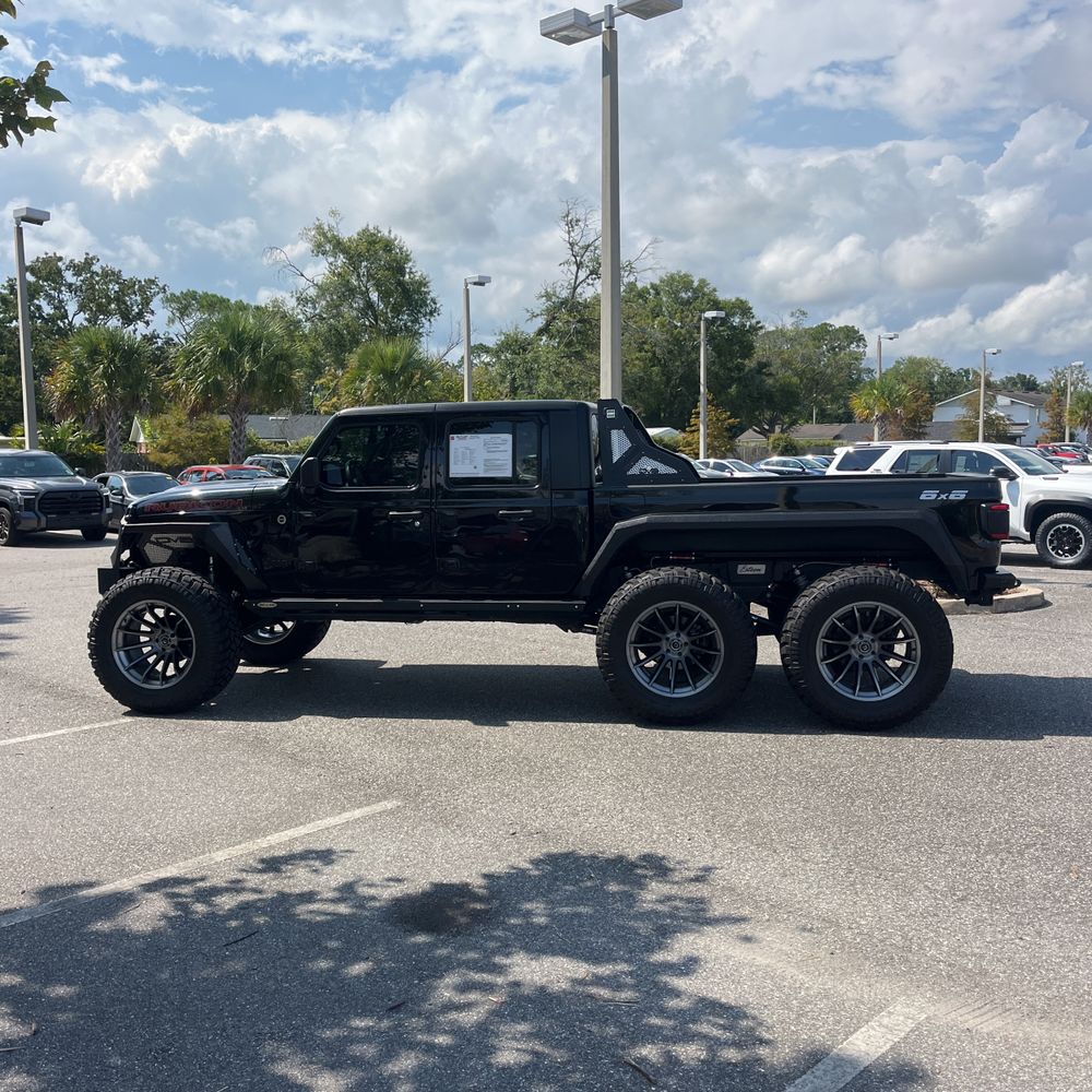 2022 Jeep Gladiator Sport S
