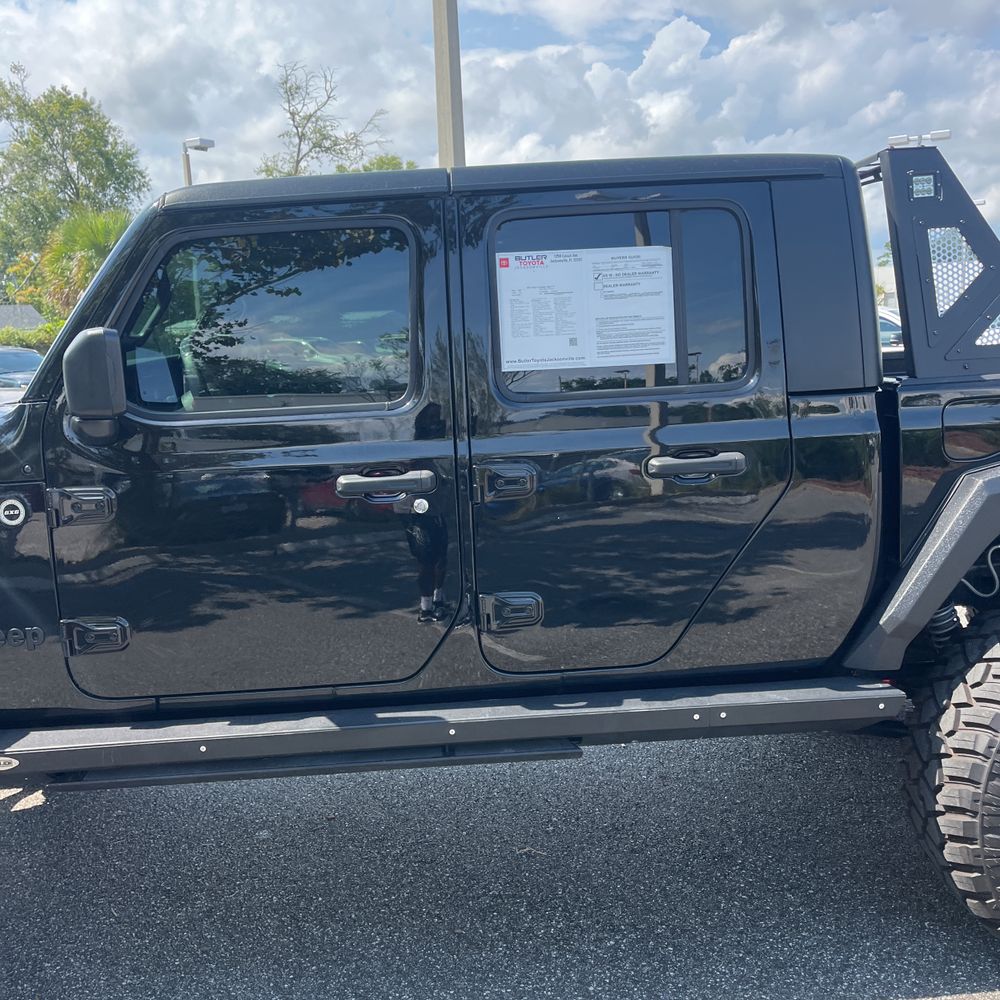 2022 Jeep Gladiator Sport S