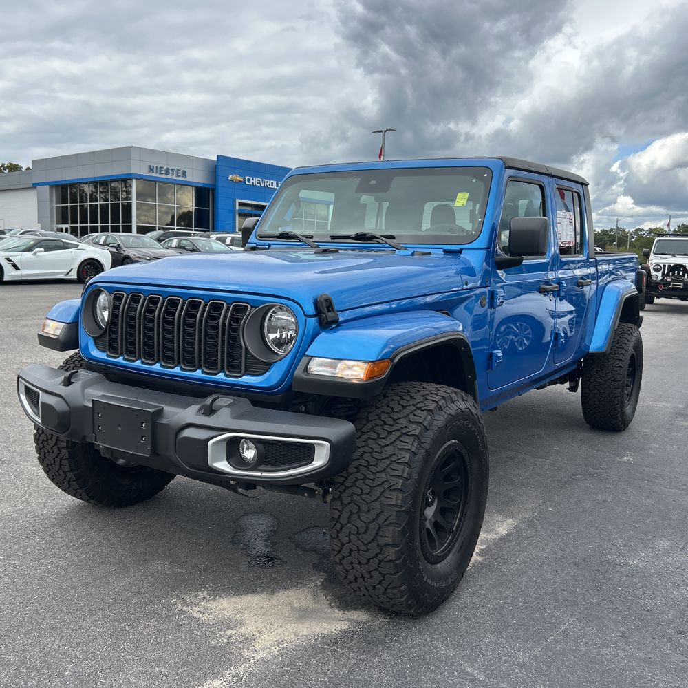 2024 Jeep Gladiator Sport S