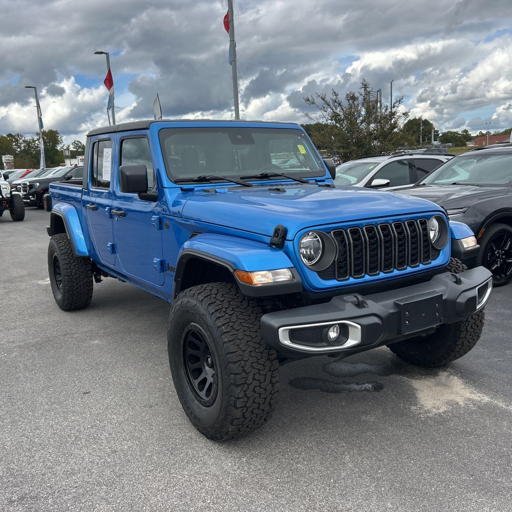 2024 Jeep Gladiator Sport S