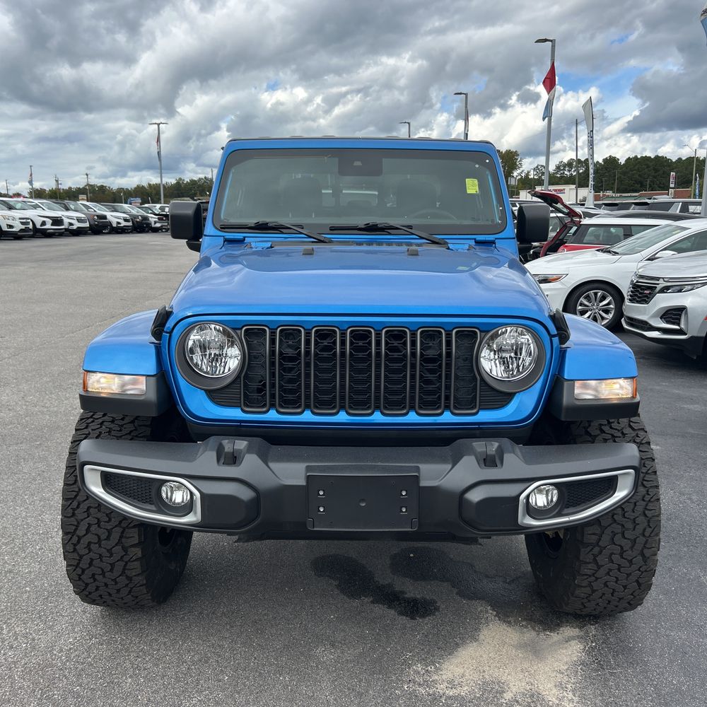 2024 Jeep Gladiator Sport S