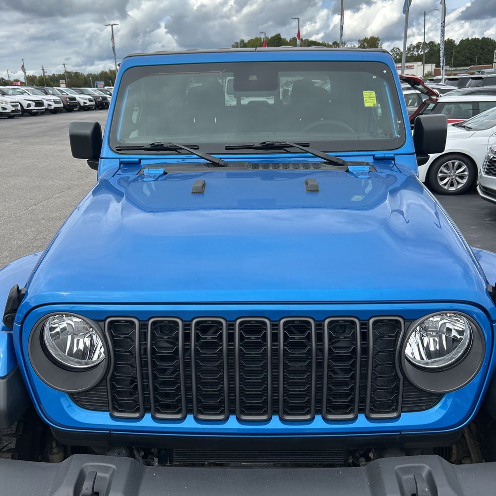 2024 Jeep Gladiator Sport S
