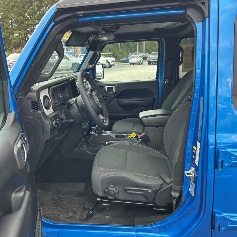 2024 Jeep Gladiator Sport S
