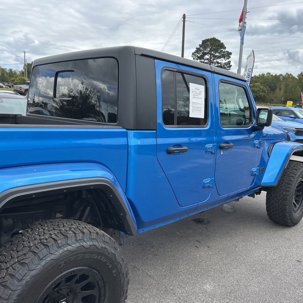 2024 Jeep Gladiator Sport S