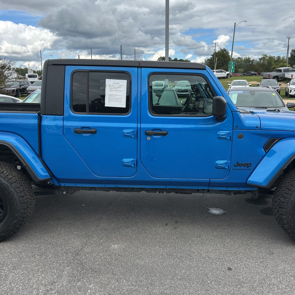 2024 Jeep Gladiator Sport S