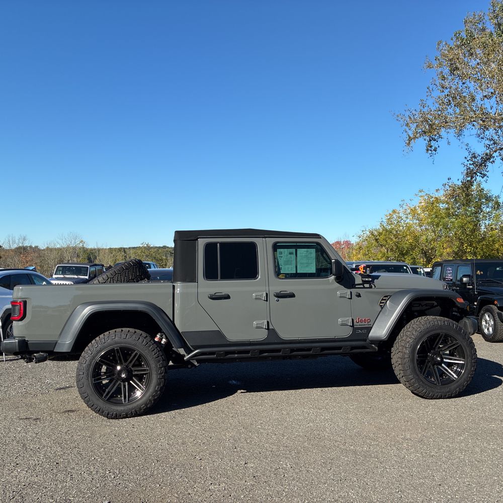 2021 Jeep Gladiator Mojave
