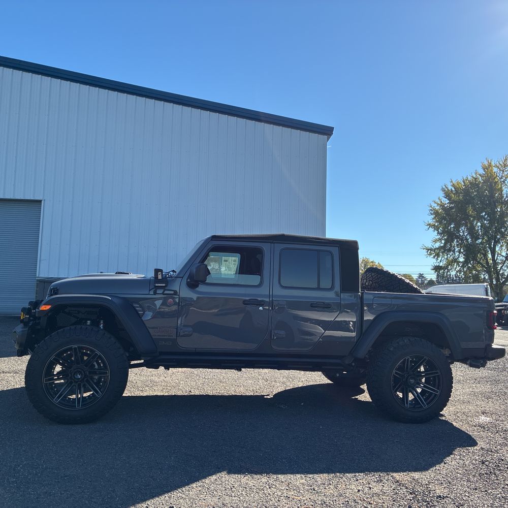 2021 Jeep Gladiator Mojave
