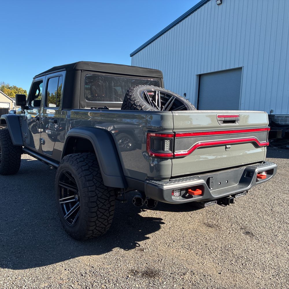 2021 Jeep Gladiator Mojave