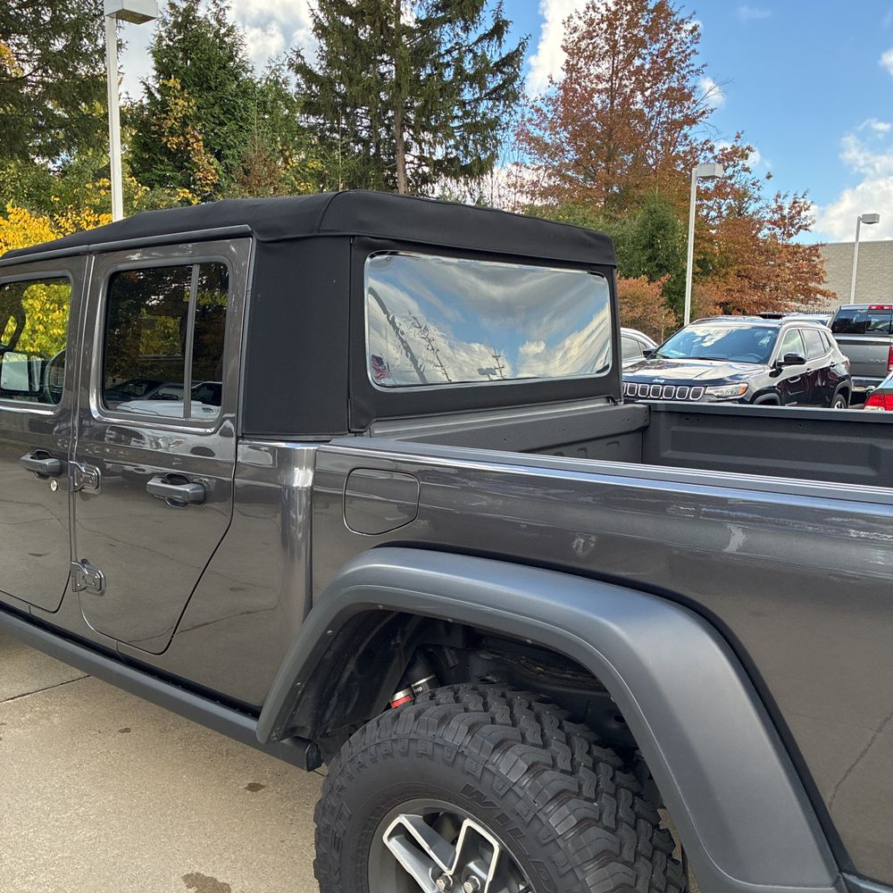 2024 Jeep Gladiator Mojave