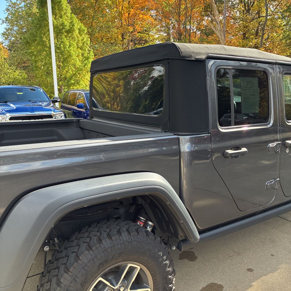 2024 Jeep Gladiator Mojave