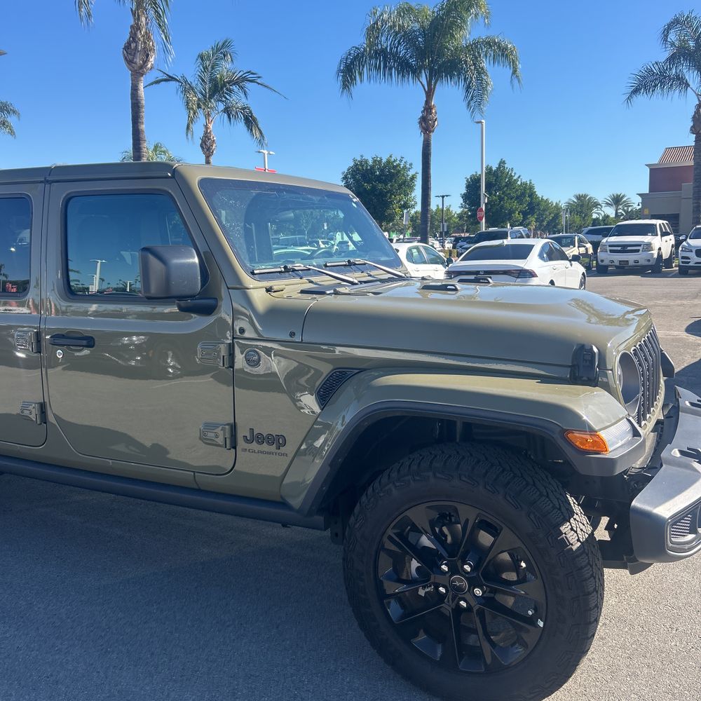 2025 Jeep Gladiator NightHawk