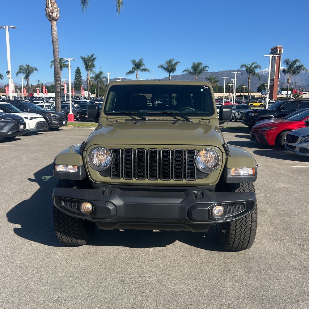 2025 Jeep Gladiator NightHawk