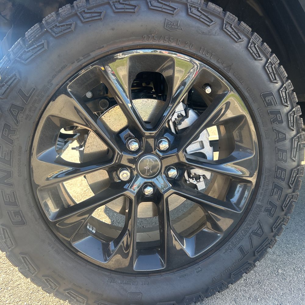 2025 Jeep Gladiator NightHawk