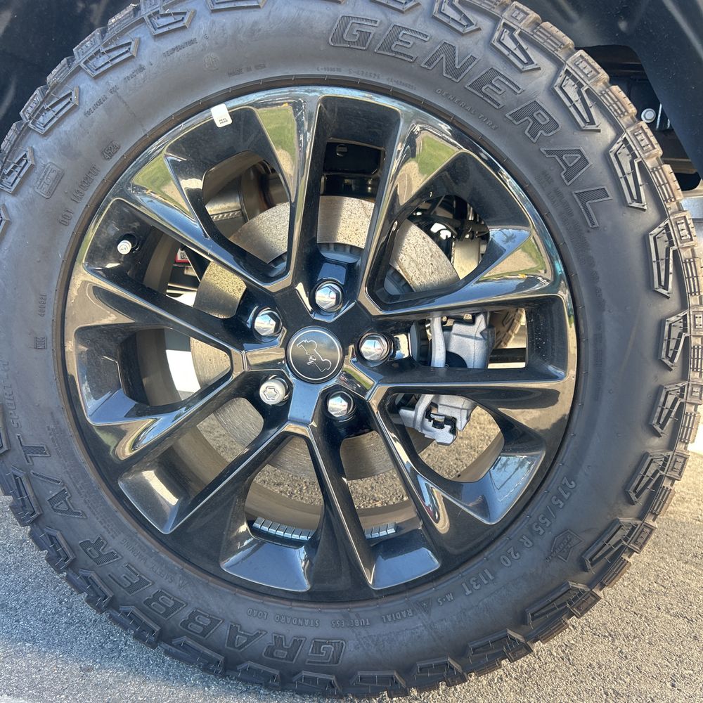 2025 Jeep Gladiator NightHawk