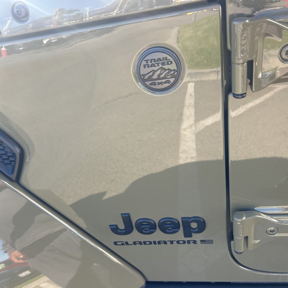 2025 Jeep Gladiator NightHawk