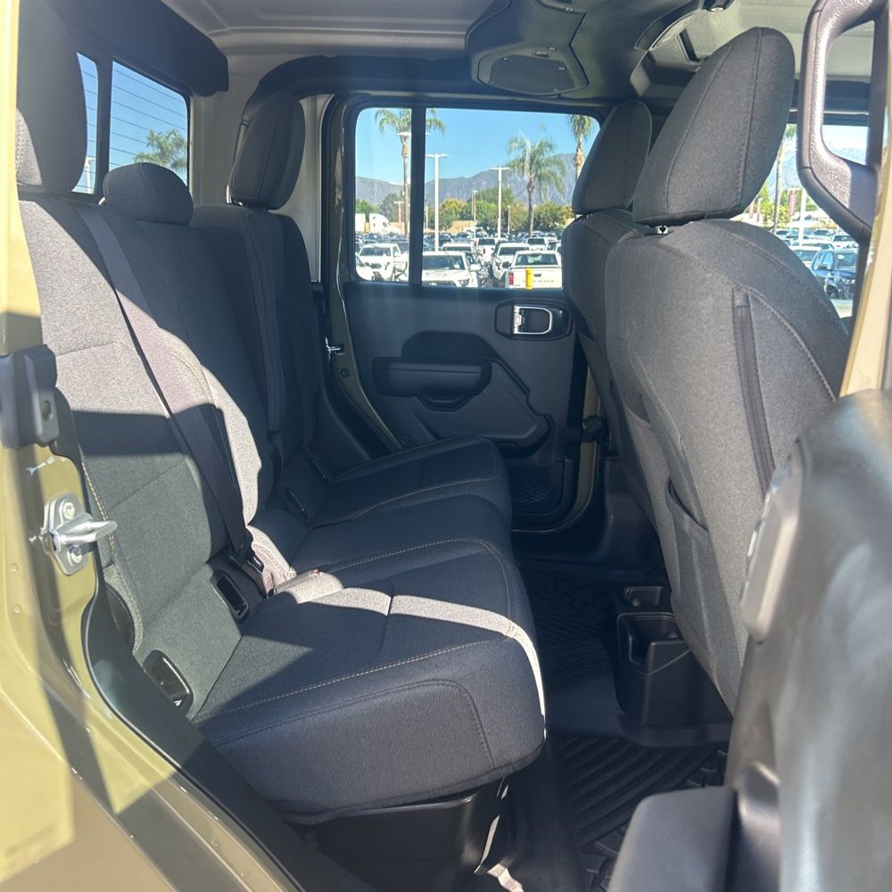 2025 Jeep Gladiator NightHawk