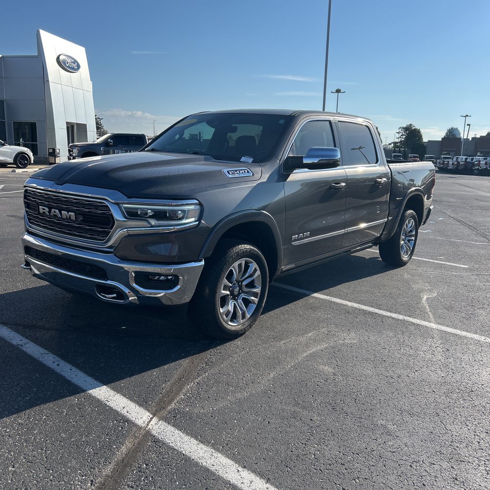 2023 Ram 1500 Limited Crew Cab 4WD SWB